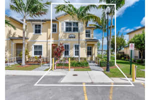 112 Se 28th Ter 13 Homestead, FL 33033 - MLS#A11662382