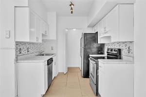 3221 Sabal Palm Manor APT 105, Hollywood, FL 33024, Sold 01/03/25