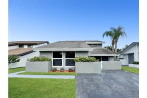 3960 SW 82nd Terrace, Davie, FL 33328, Sold 12/05/24