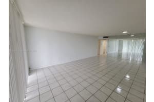 MLS# A11662719, Aventura, Florida 33160