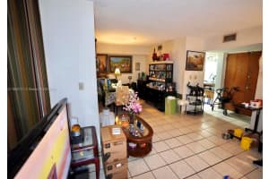 11790 SW 18th St Apt 227-3, Miami, FL 33175, Sold 03/26/25