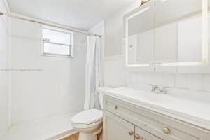 1701 Washington St APT 402, Hollywood, FL 33020, Sold 10/30/24