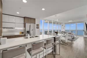 600 NE 27th St APT 2901, Miami, FL 33137, Sold 12/17/24