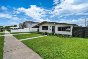 21201 NE 25th Ct, Miami, FL 33180, Sold 01/06/25