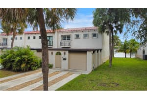 7238 Jacaranda Ln, Miami Lakes, FL 33014, Sold 01/17/25