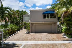 1769 Wa Kee Na Dr, Miami