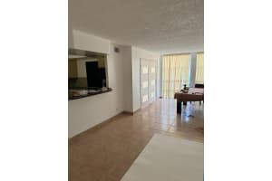 2001 Atlantic Shores Blvd 108, Hallandale Beach