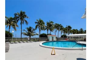 2899 Collins Ave APT 1422, Miami Beach, FL 33140, Sold 01/15/25