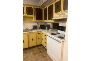 19305 Ne 2nd Ave 2318 Miami, FL 33179 - Off Market