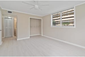 1700 NE 191st St APT 100, Miami, FL 33179, Sold 01/13/25