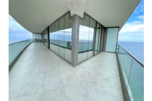 18975 Collins Ave Unit 5205, Sunny Isles Beach, FL 33160, Sold 11/01/24