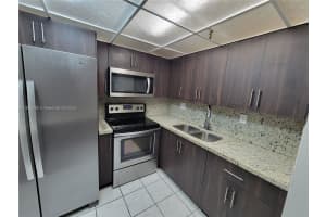 9686 Fontainebleau Blvd APT 105, Miami, FL 33172, Sold 12/23/24