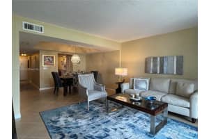 105 10th Ave N, Lake Worth Beach, FL 33460, Sold 12/03/24
