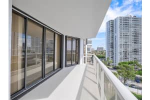 20281 E Country Club Dr APT 506, Aventura, FL 33180, Sold 02/18/25