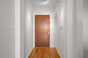 31 SE 5th St APT 1802, Miami, FL 33131, Sold 12/17/24