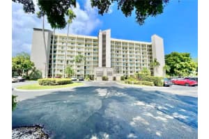 2205 S Cypress Bend Dr APT 204, Pompano Beach, FL 33069, Sold 02/05/25