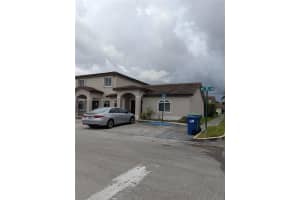 18939 NW 86th Ave APT 3201, Hialeah, FL 33015, Sold 01/28/25