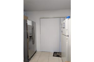 18939 NW 86th Ave APT 3201, Hialeah, FL 33015, Sold 01/28/25