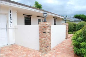 11561 SW 98th St, Miami, FL 33176, Sold 11/19/24
