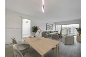 120 Lakeview Dr APT 311, Weston, FL 33326, Sold 02/03/25