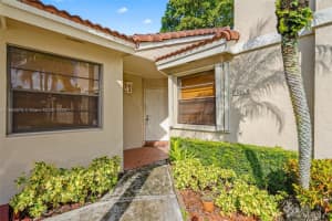17234 NW 60th Ct, Hialeah, FL 33015, Sold 05/01/25