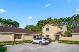 17234 NW 60th Ct, Hialeah, FL 33015, Sold 05/01/25