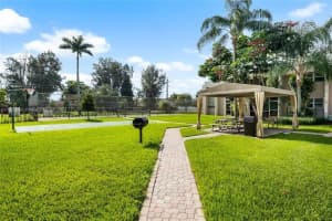 8530 Old Country Manor APT 125, Davie, FL 33328, Sold 03/20/25