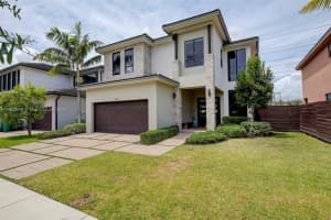 16065 Sw 136th Ter, Miami
