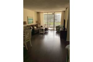 9420 Poinciana Pl APT 217, Davie, FL 33324, Sold 11/26/24