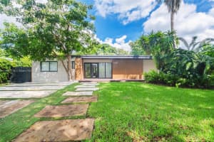 1955 Alamanda Dr, North Miami, FL 33181, - MLS#A11664178