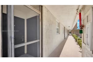 720 E Ocean Ave 101 Boynton Beach, FL 33435 - Off Market