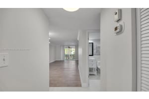 720 E Ocean Ave 101 Boynton Beach, FL 33435 - Off Market