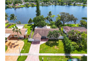 1211 NW 96th Terrace, Pembroke Pines, FL 33024, - MLS#A11664291