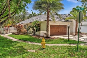 10336 Brasilia St, Hollywood, FL 33026, Sold 04/23/25