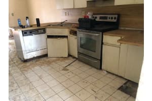 6020 W 22nd Ln, Hialeah, FL 33016, Sold 11/12/24