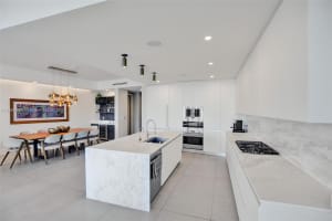 3300 NE 188th St APT 515, Aventura, FL 33180, Sold 12/05/24