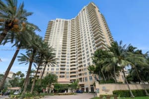 19501 W Country Club Dr APT 609, Aventura, FL 33180, Sold 10/28/24