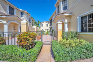 1590 Passion Vine Cir # 27-1, Weston, FL 33326, Sold 11/06/24