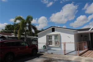 21309 NW 40th Cir Ct, Miami Gardens, FL 33055, Sold 12/20/24