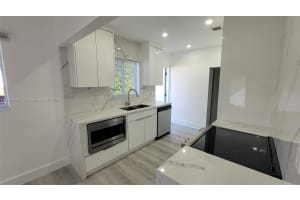 1269 NE 145th St, Miami, FL 33161, Sold 05/22/25