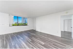 540 Brickell Key Dr APT 900, Miami, FL 33131, Sold 05/16/25