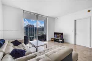 1060 Brickell Ave APT 3305, Miami, FL 33131, Sold 12/10/24
