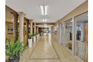 1251 NE 108th St APT 114, Miami, FL 33161, Sold 01/22/25