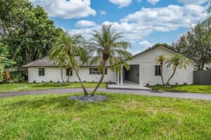 7624 SW 178th Terrace, Palmetto Bay, FL 33157, Sold 04/30/25