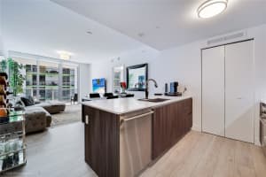 488 NE 18th St, Miami, FL 33132, Sold 08/15/25
