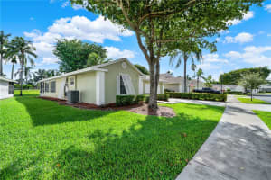 527 SE 27th Dr, Homestead, FL 33033, Sold 03/14/25