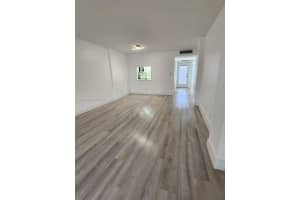 120 Royal Pk Dr APT 2E, Oakland Park, FL 33309, Sold 12/06/24