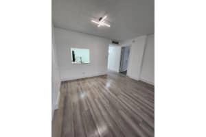 120 Royal Pk Dr APT 2E, Oakland Park, FL 33309, Sold 12/06/24