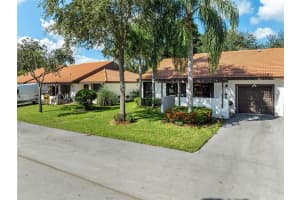 7037 Marlberry Ln Tamarac, FL 33321 - MLS#A11665258