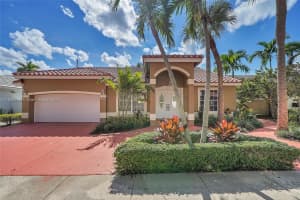 19370 NW 87th Pl, Hialeah, FL 33018, Sold 10/31/24